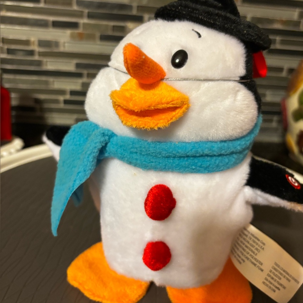 Dancing & Singing Plush Penguin 🐧 Snowman w/top hat & scarf. Has carrot nose